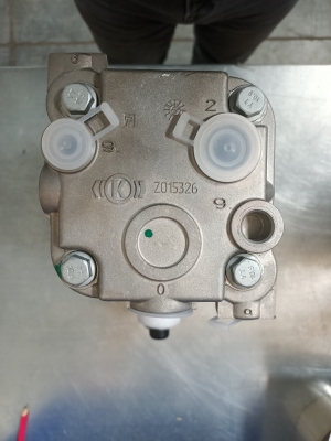 Компрессор 1-но цилиндр. Knorr-Bremze LK3875 (аналог С3971519 Cummins) 4308-К008457RU Компрессор 1-но цилиндр. Knorr-Bremze LK3875 (аналог С3971519 Cummins) 4308-К008457RU